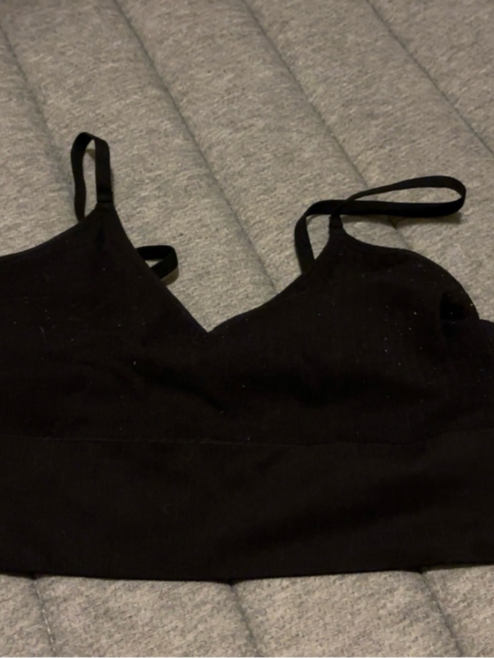 Black sports bra